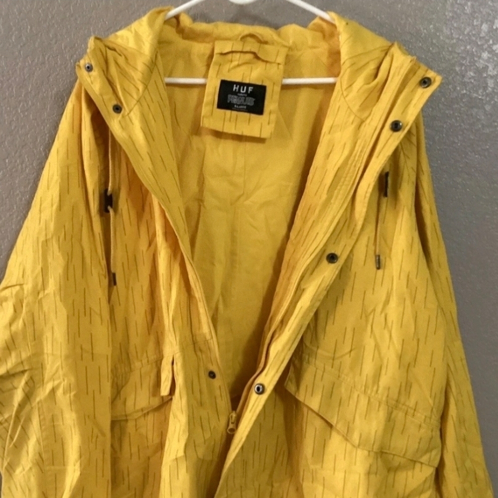 HUF Women's Snoopy Jacket XL Dead Stock Limited Edition Brand New With Tags